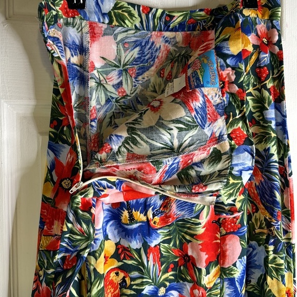 Joe Kealoha’s Hawaiian 🌺 Skirt Red Macaw Parrots Tropical Made in Hawaii Size 14 - Picture 8 of 11